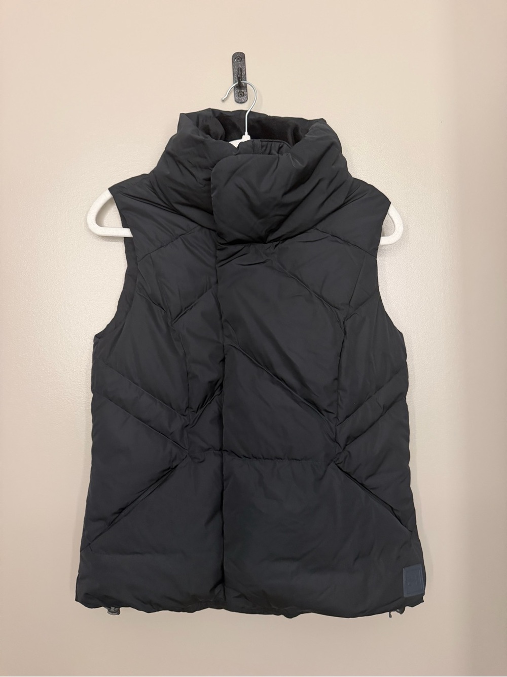 Under Armour Black Puffer Vest